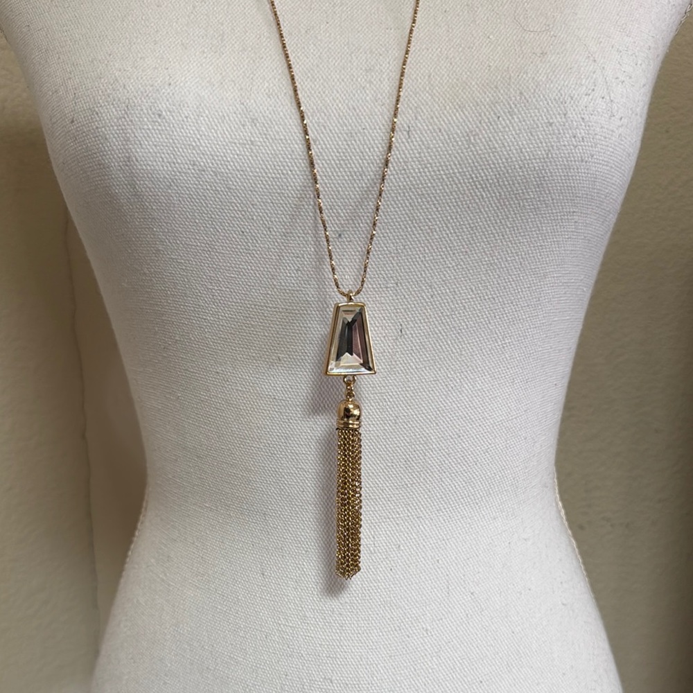 NWT Dillard’s Gold Tassel Necklace